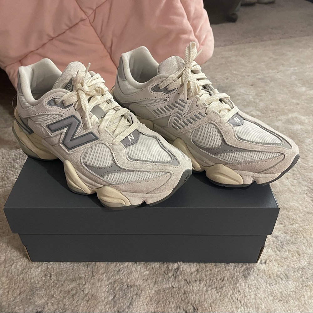 New Balance 9060